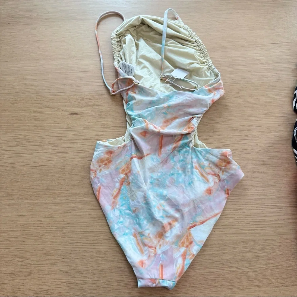 WeWoreWhat Revolve Liv One Piece Swimsuit Flattering  Crystal Size Medium 1247